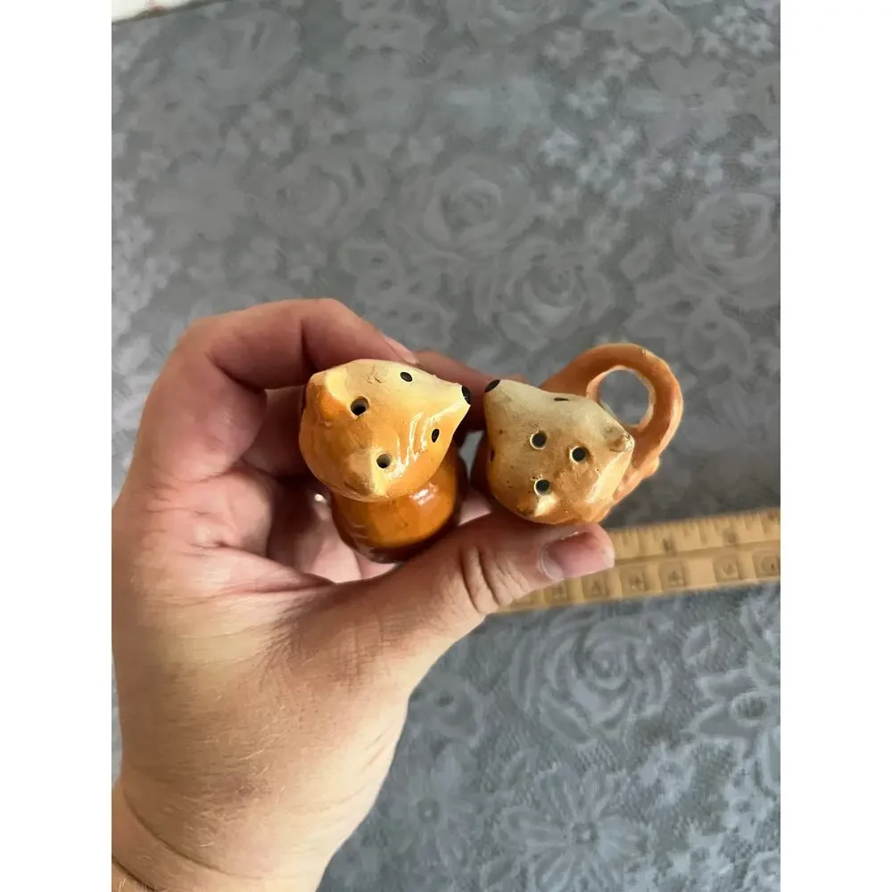 Vintage Ceramic Squirrel Salt and Pepper Shakers Pair Figural Novelty Woodland